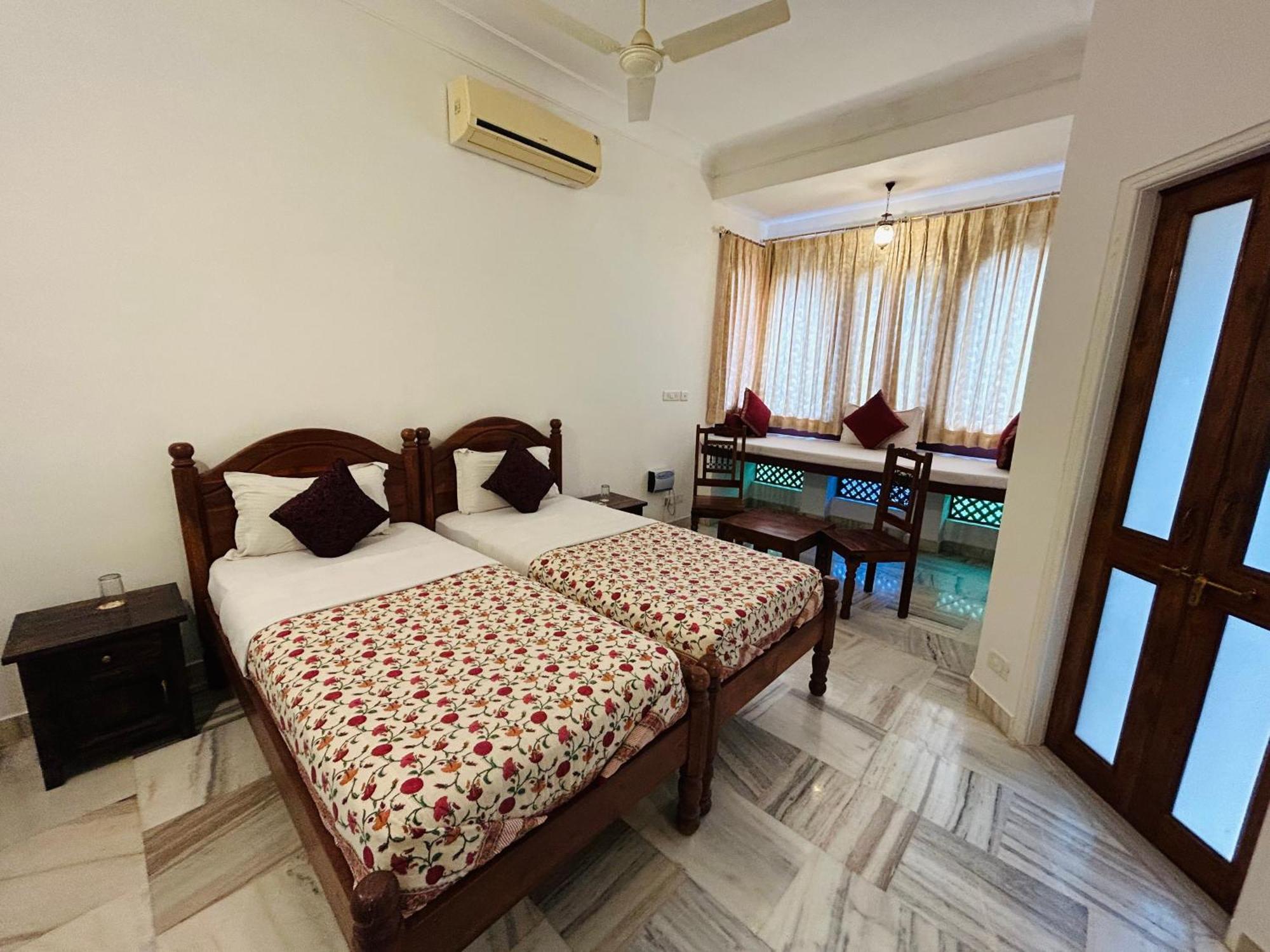 Adhbhut Hotel Jaipur Eksteriør bilde