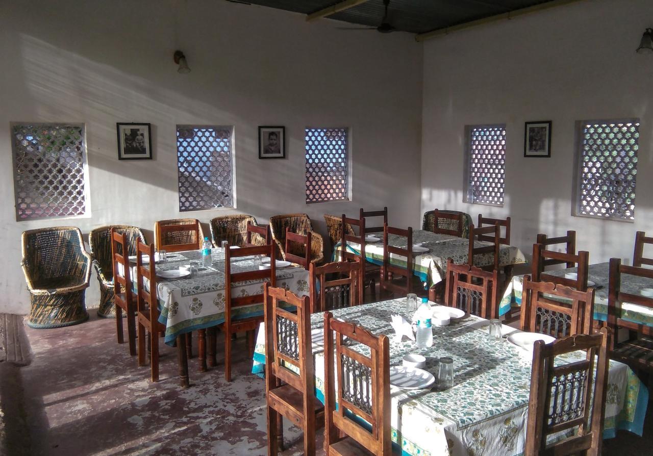 Adhbhut Hotel Jaipur Eksteriør bilde