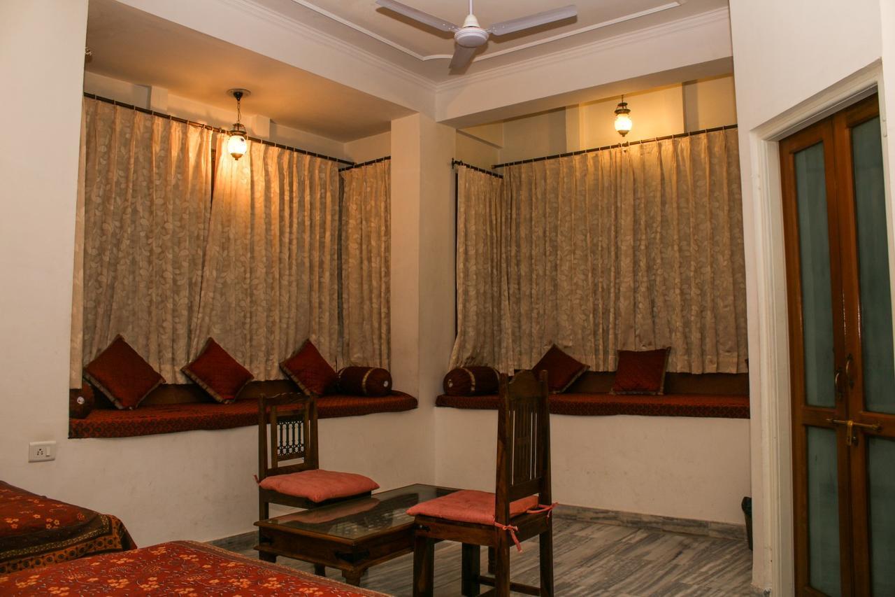 Adhbhut Hotel Jaipur Eksteriør bilde